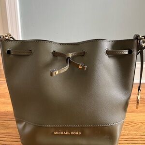 Michael Kors medium rubber leather tots bag for women.
